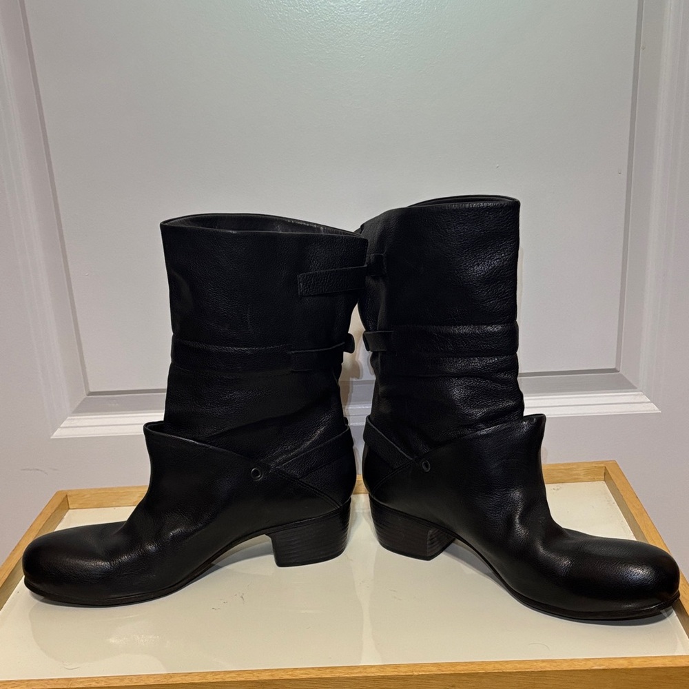 Women's Black Mid-Calf Buckle Accent Heeled Boots - Picture 3 of 9